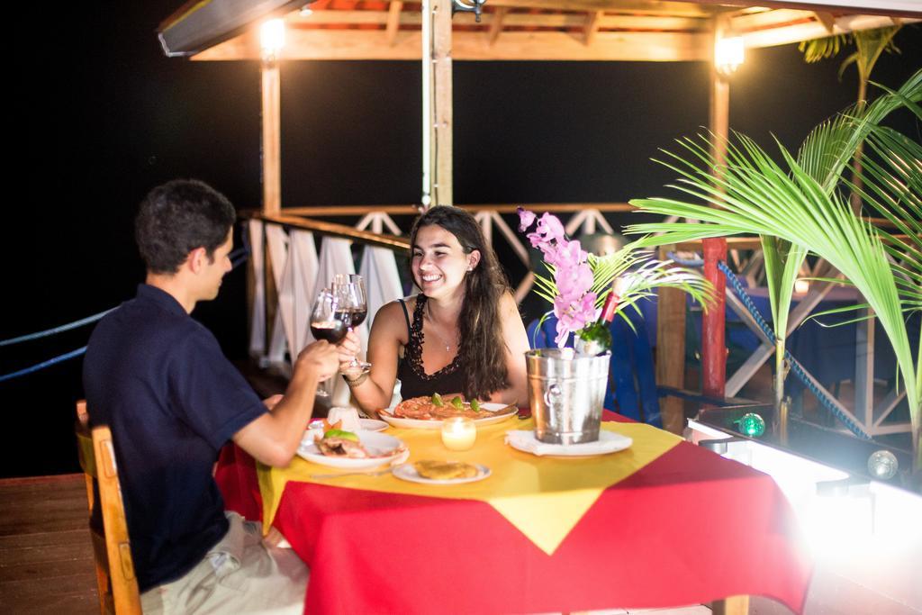 Hotel Bocas Del Toro Exterior photo