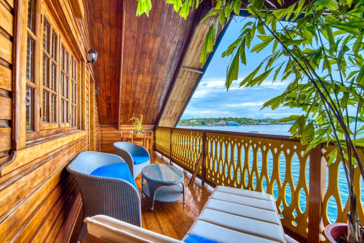 Hotel Bocas Del Toro Exterior photo